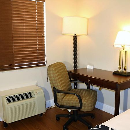 Monte Carlo Inn- Near Disney Kissimmee Bagian luar foto