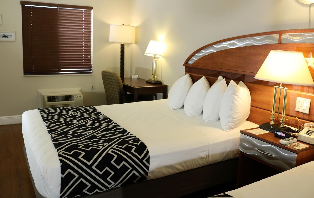 Monte Carlo Inn- Near Disney Kissimmee Bagian luar foto