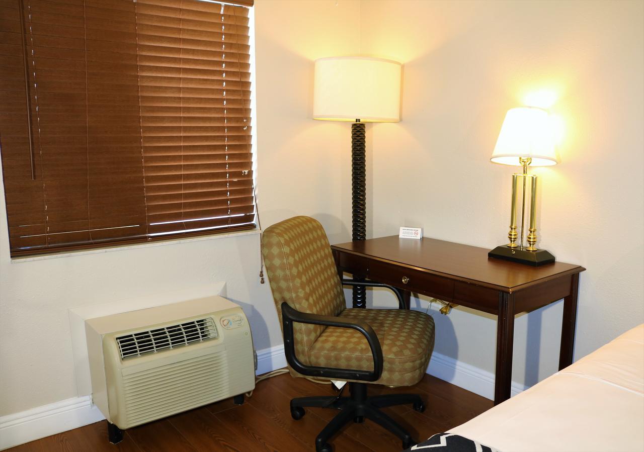 Monte Carlo Inn- Near Disney Kissimmee Bagian luar foto