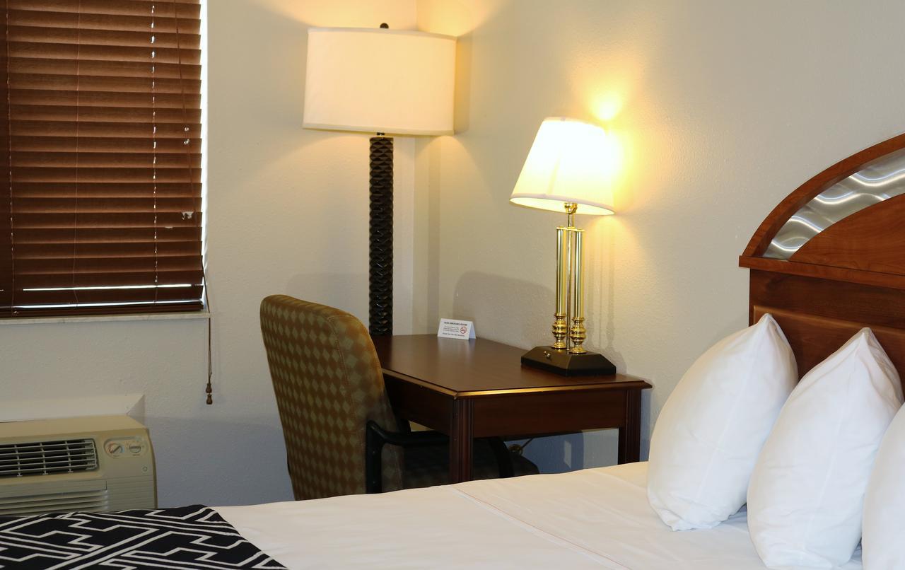 Monte Carlo Inn- Near Disney Kissimmee Bagian luar foto